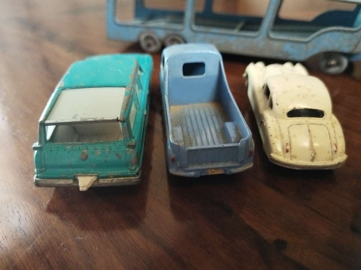 Matchbox Car Transporter plus 3 cars