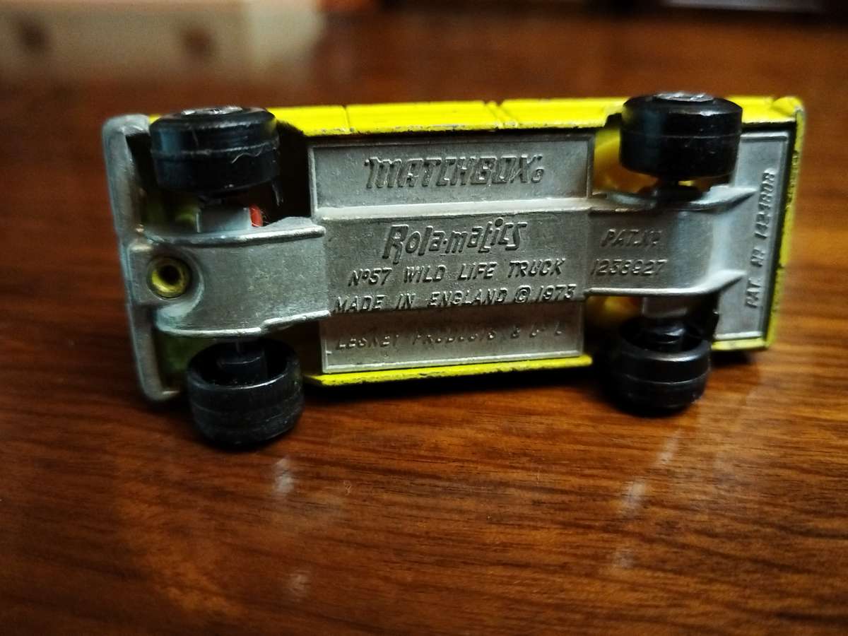 2 x MATCHBOX FORD Trucks