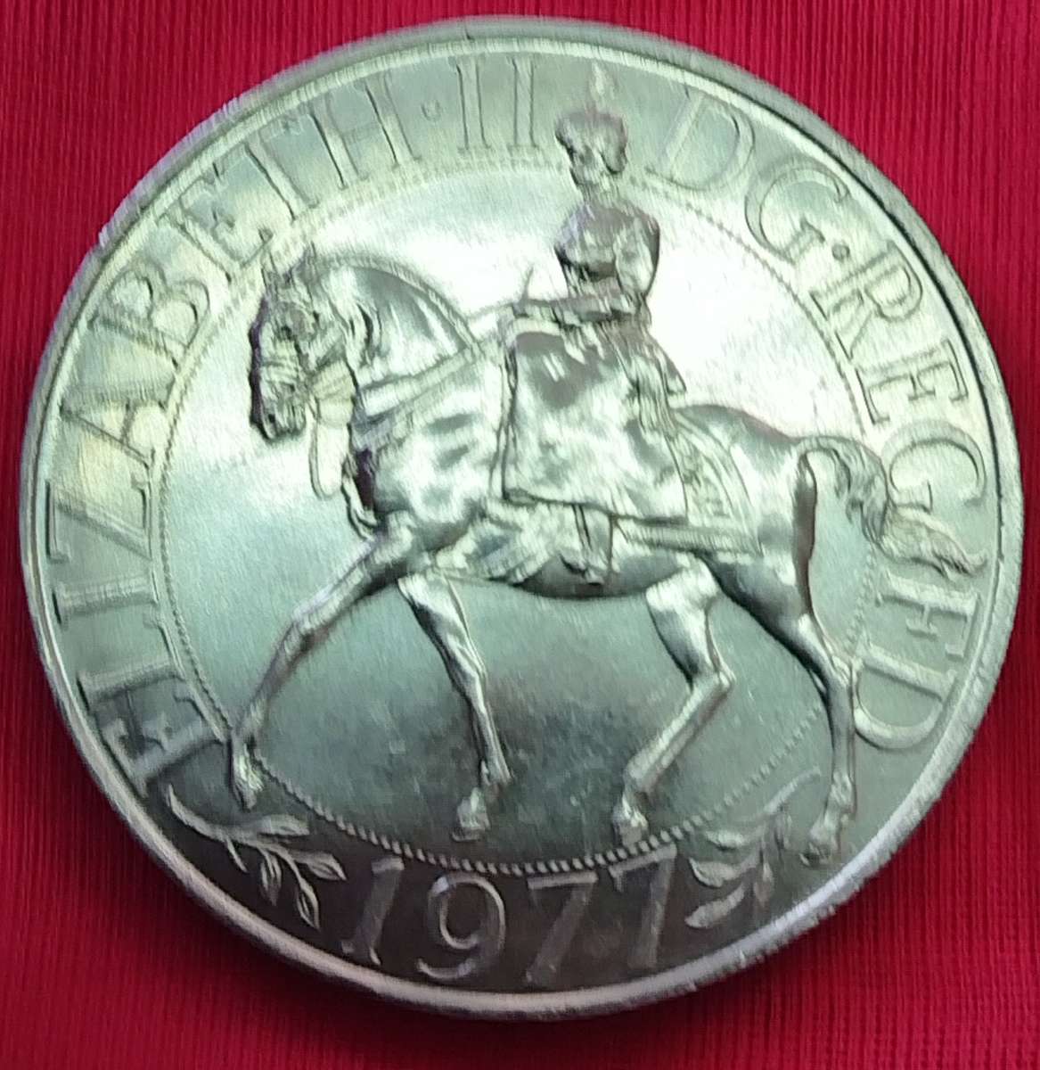 1977        25 New Pence - Elizabeth II Silver Jubilee      United Kingdom         SUN14851