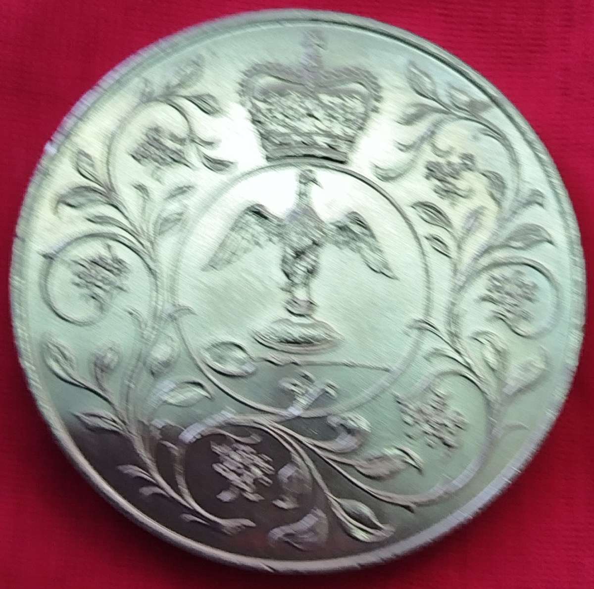 1977        25 New Pence - Elizabeth II Silver Jubilee      United Kingdom         SUN14851