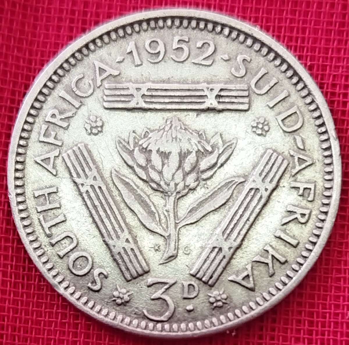 1952  Threepence Coin   SILVER   0.500             SUN15144