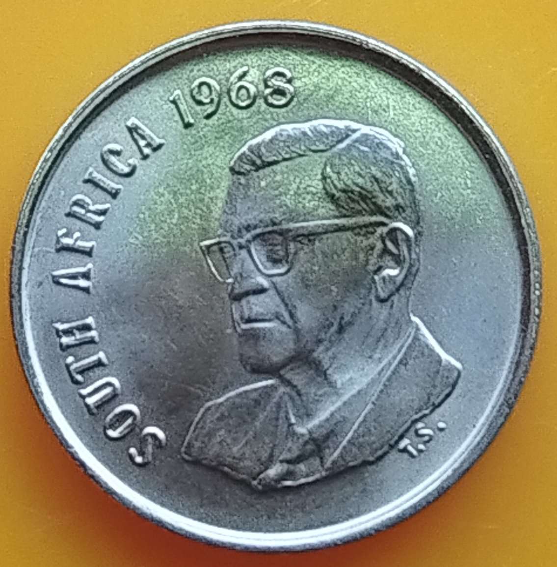 1968   5c   COIN   (English)       SUN16240