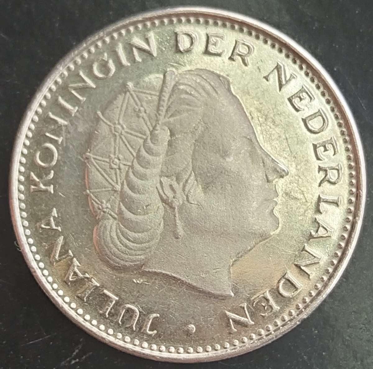 1979      2½ Gulden - Beatrix     Netherlands          SUN16464