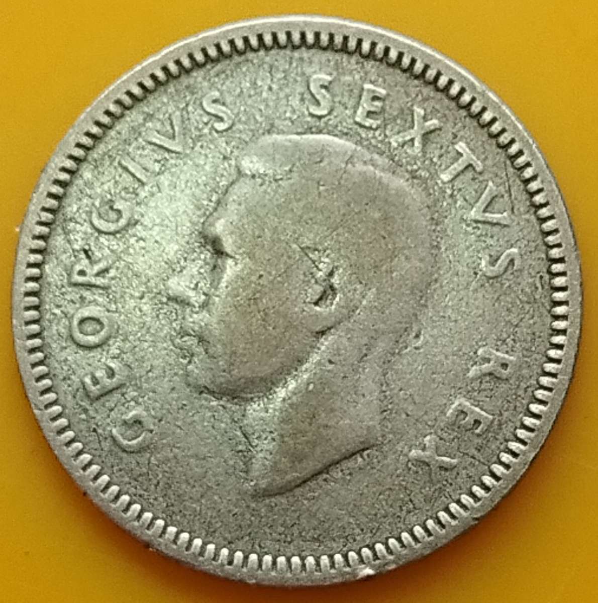 1952  Threepence Coin   (SILVER   0.500)             SUN16823