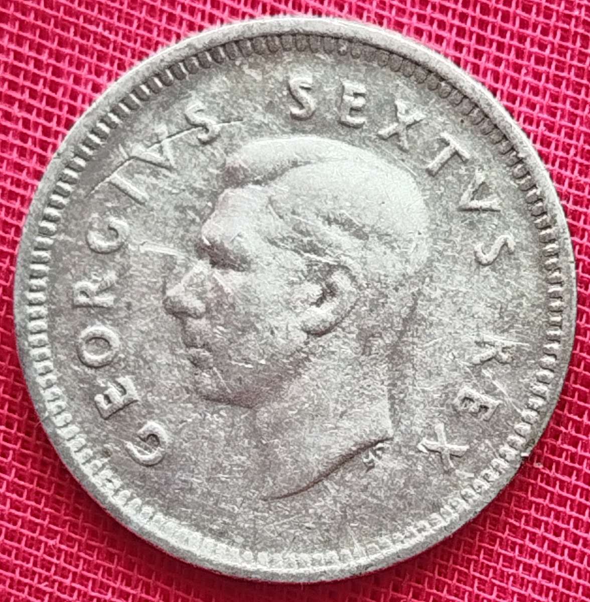 1950  Threepence Coin   ( SILVER 80% )             SUN17079