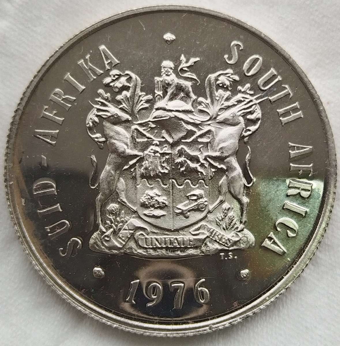 1976  SILVER   R1   COIN         RSA          17700