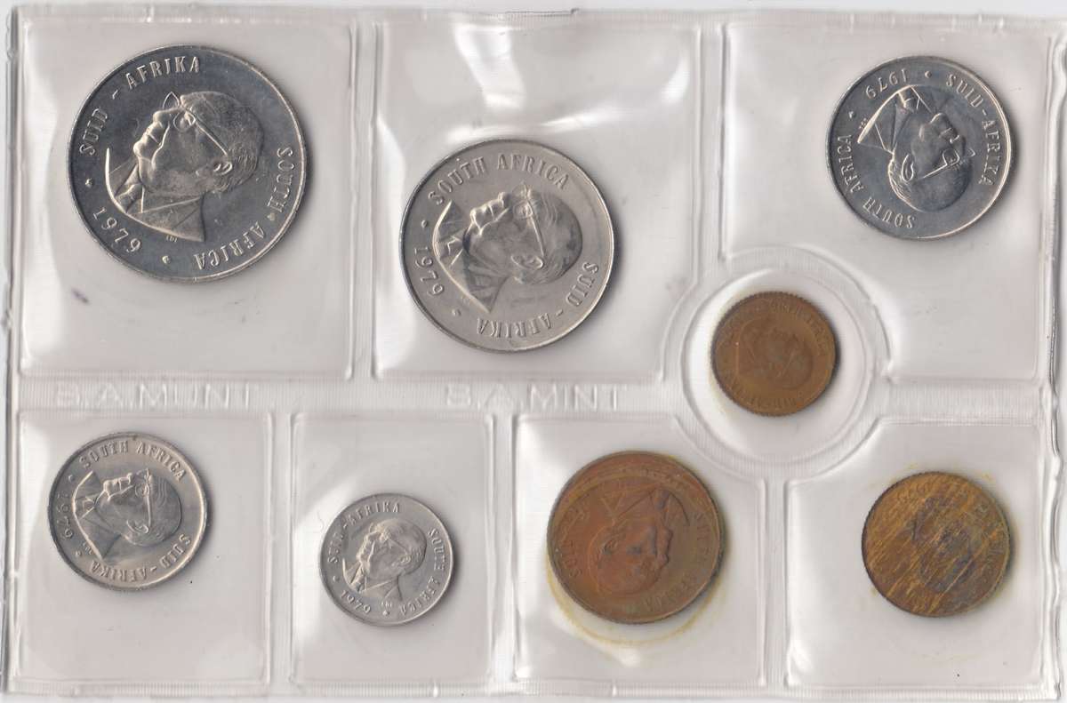 1979 MINT PACK UNC WITH 1/2 CENT COIN      1979-056
