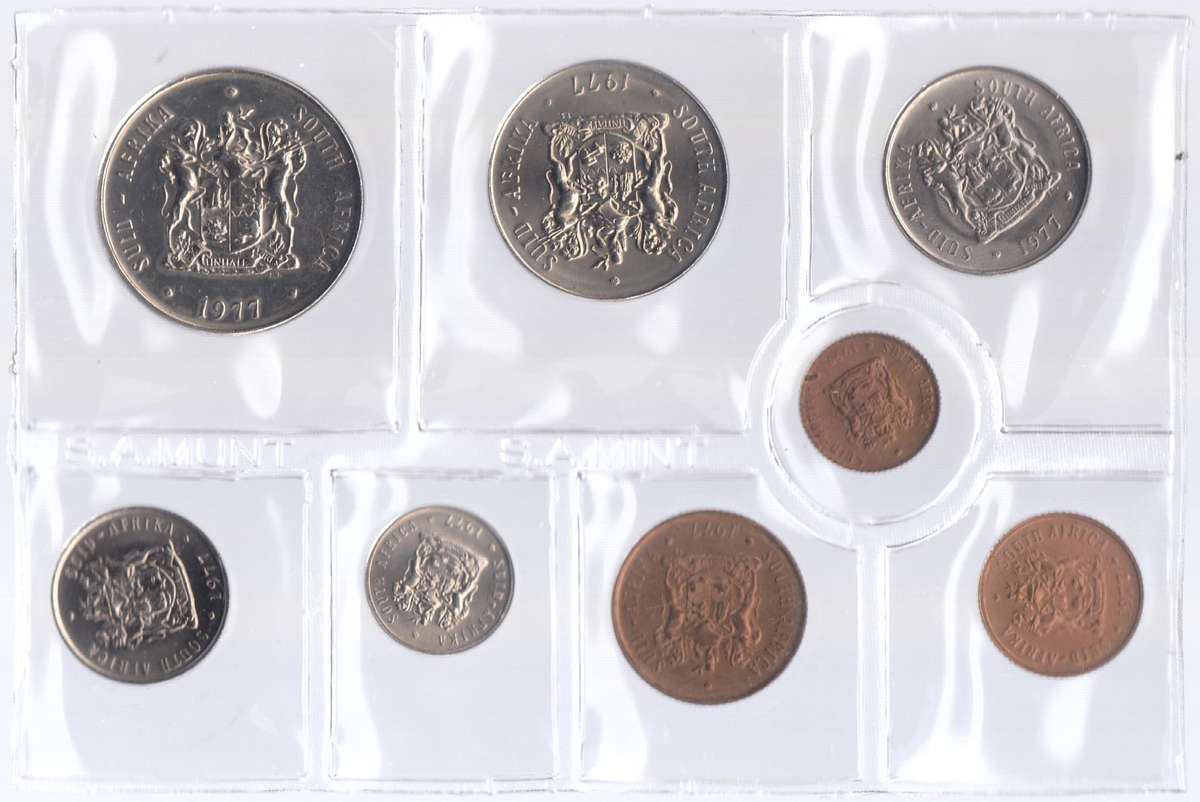 1977 MINT PACK UNC With 1/2 Cent Coin  Sealed    1977-073