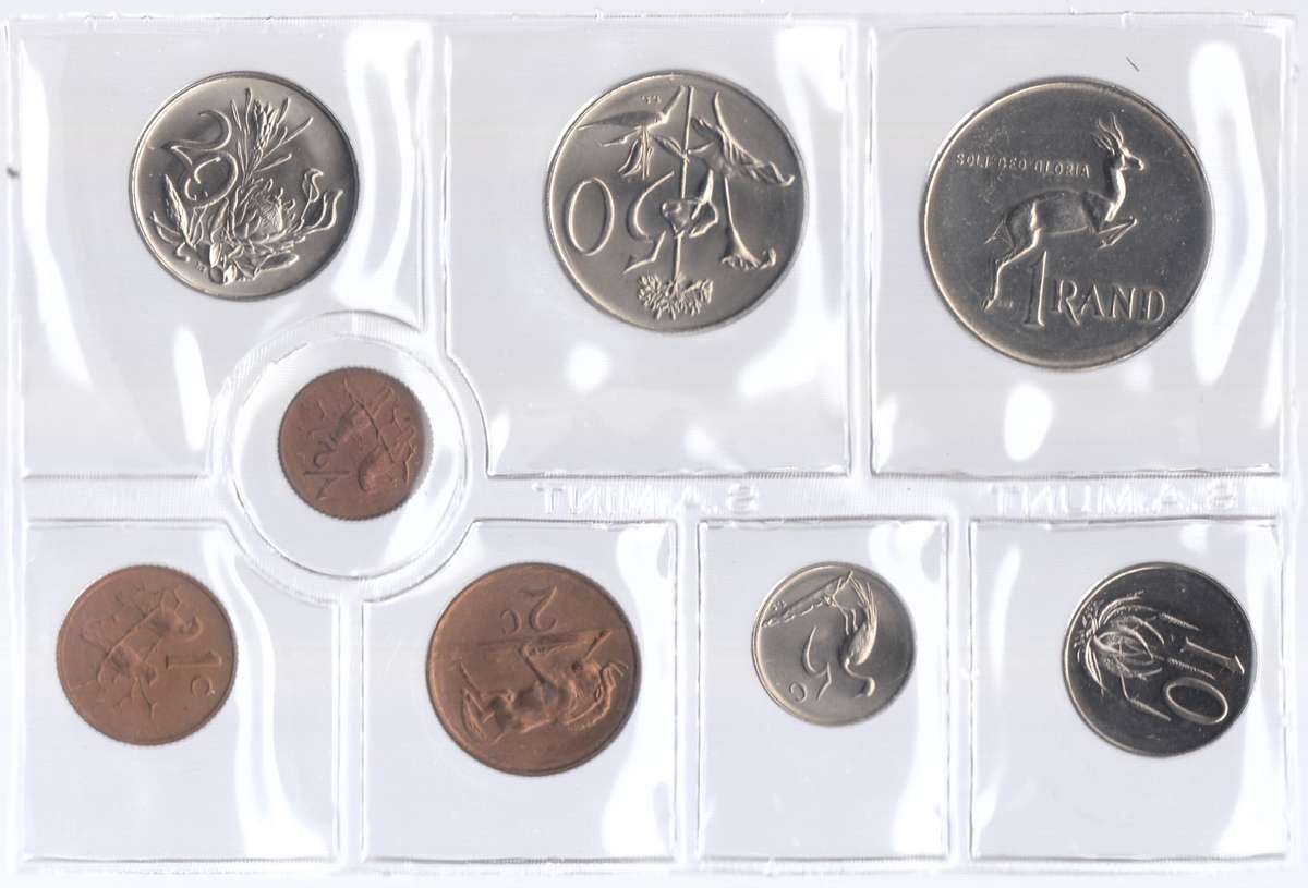 1977 MINT PACK UNC With 1/2 Cent Coin  Sealed    1977-073