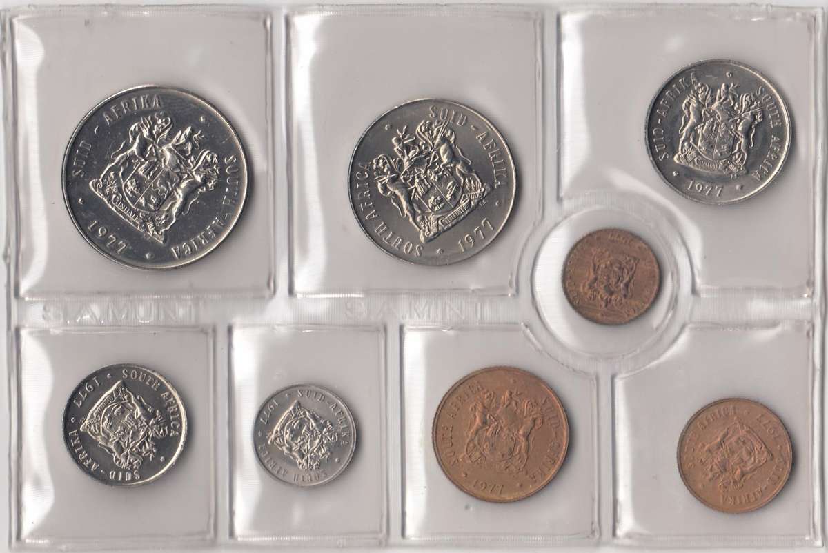 1977 MINT PACK UNC With 1/2 Cent Coin  Sealed    1977-111~