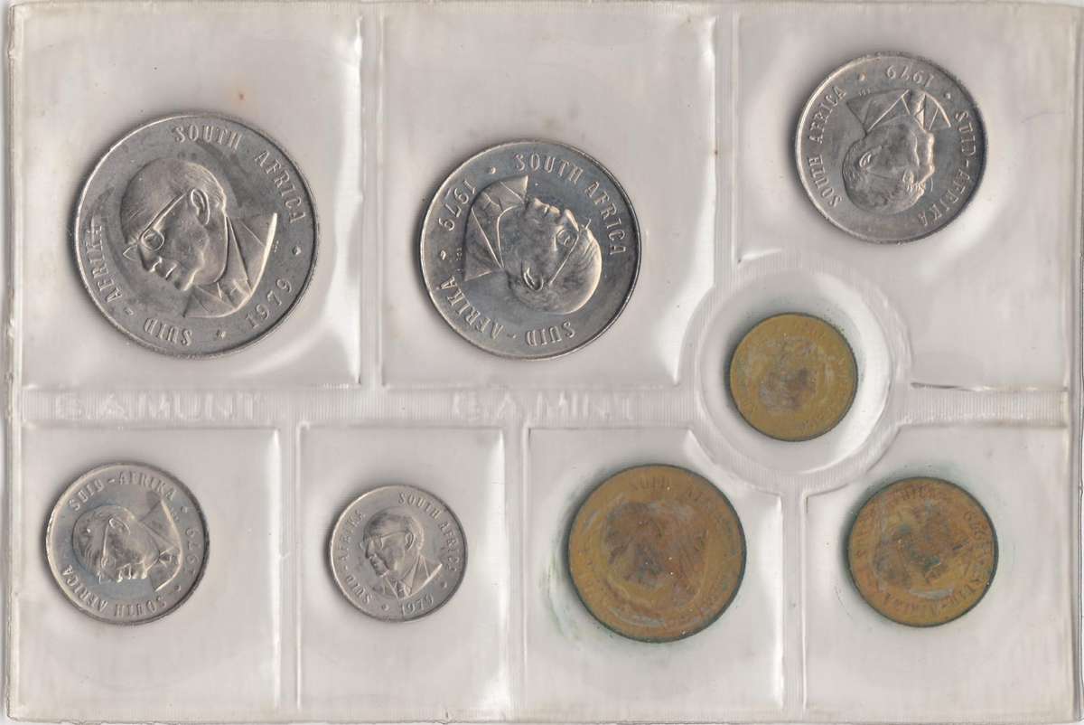1979 MINT PACK UNC WITH 1/2 CENT COIN      1979-113