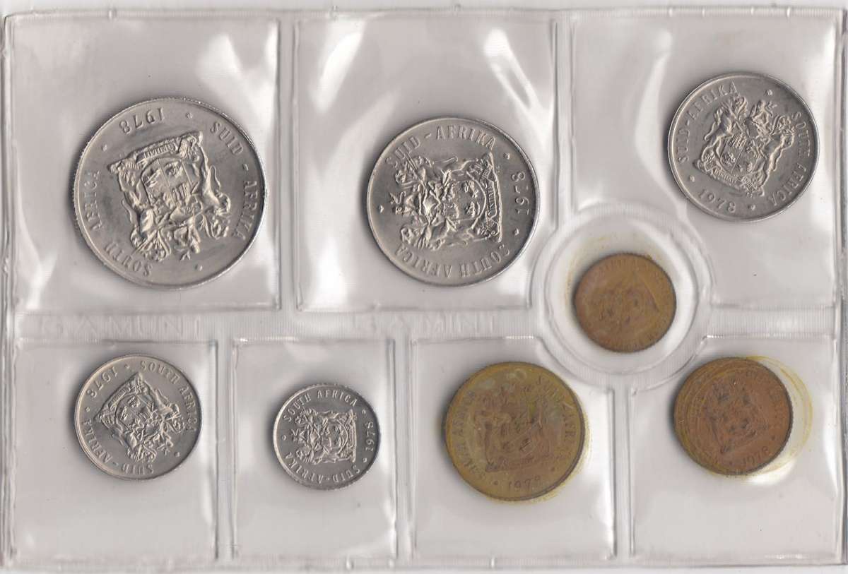 1978 MINT PACK UNC WITH 1/2 CENT COIN      1978-123~