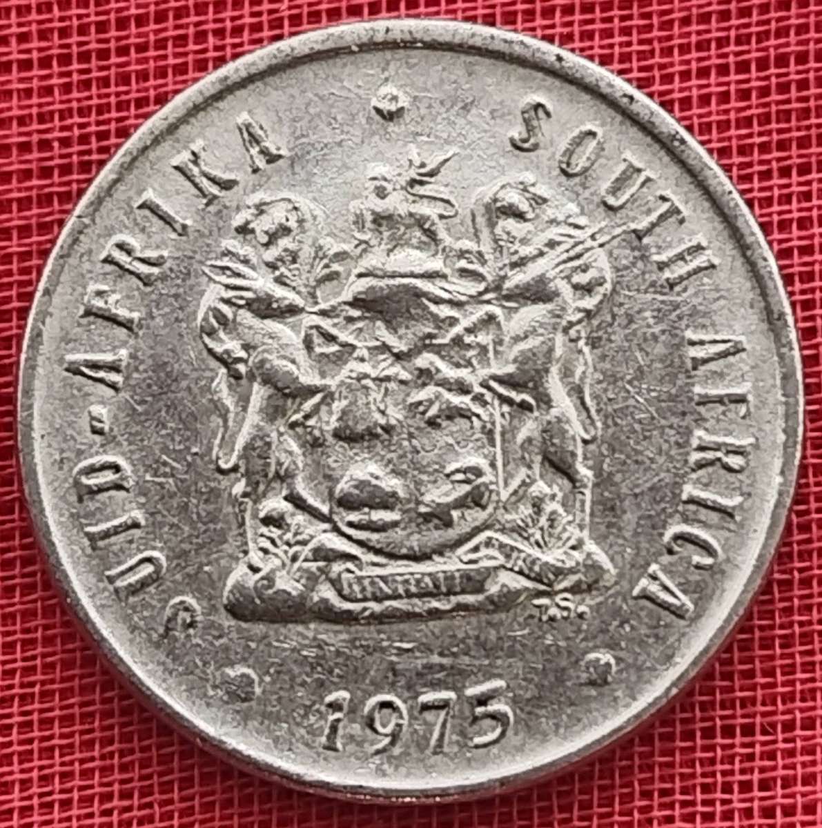 1975   5c   Coin                SUN18747