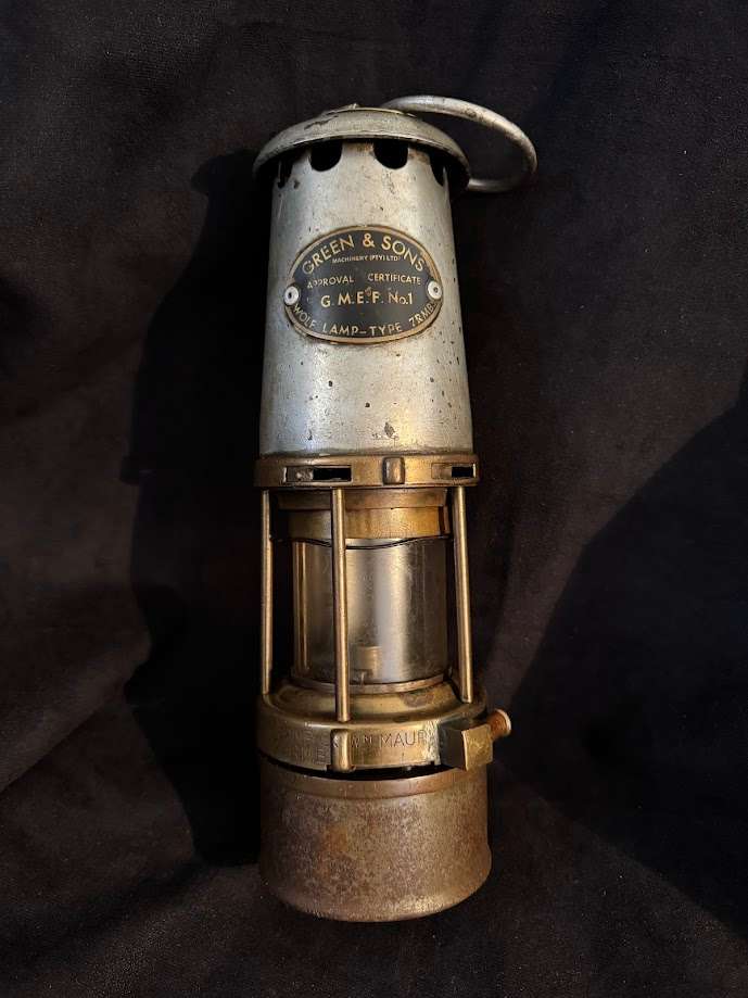 VINTAGE WOLF MINING SAFETY LAMP