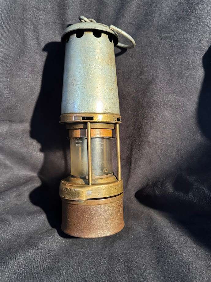 VINTAGE WOLF MINING SAFETY LAMP