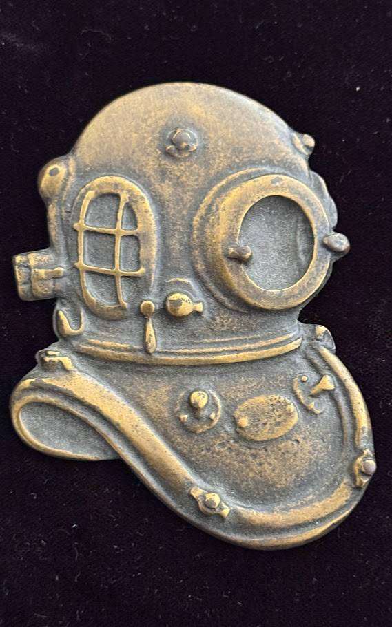 Presented is an impressive brass Navy Divers Insignia Plaque.