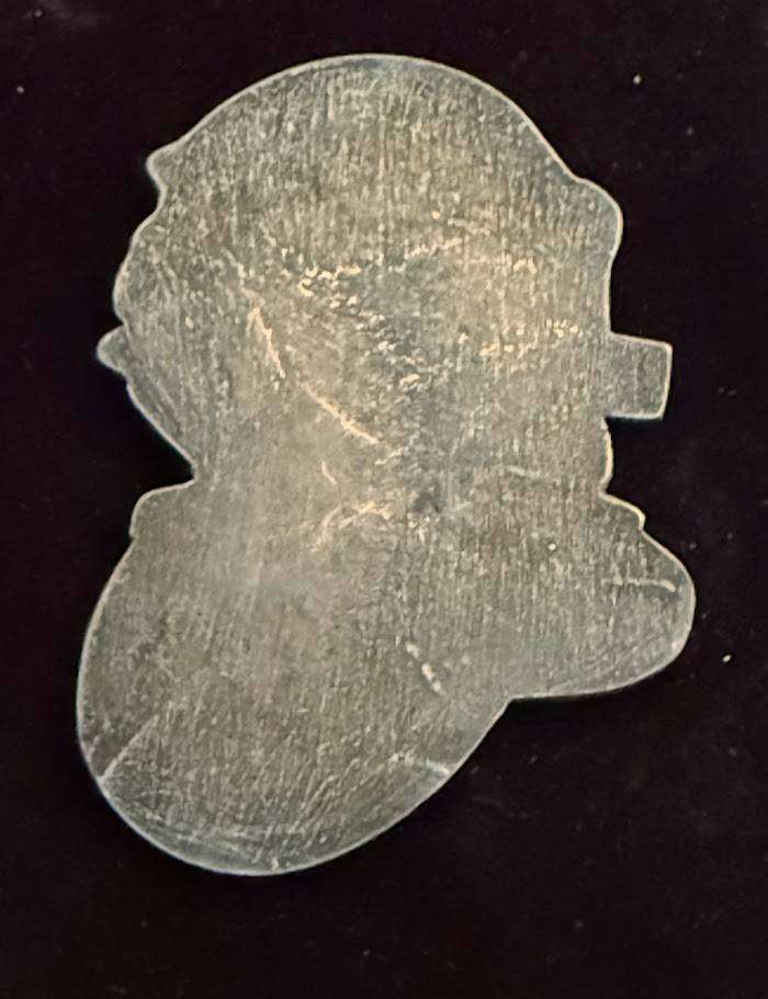 Presented is an impressive brass Navy Divers Insignia Plaque.