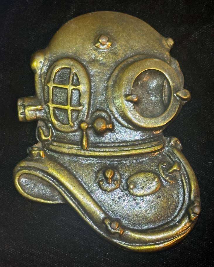Presented is an impressive brass Navy Divers Insignia Plaque.