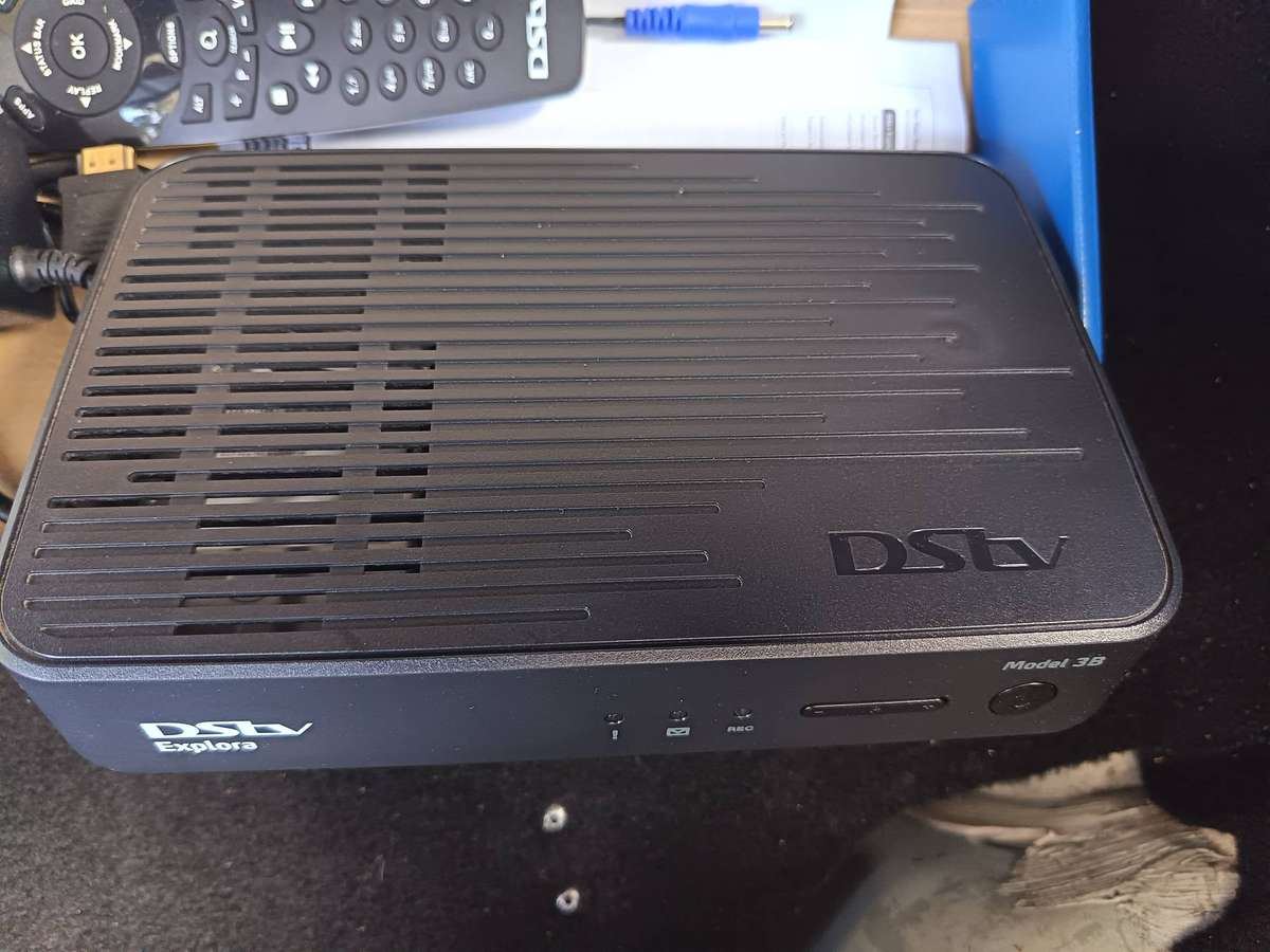 DStv Explora Model 3B decoder - Secondhand