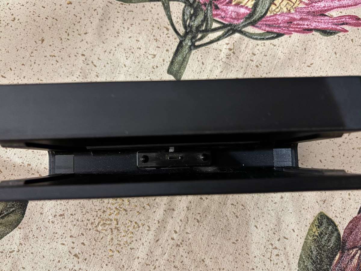 Nintendo Switch V1 complete, with case + 128 GB micro SD card