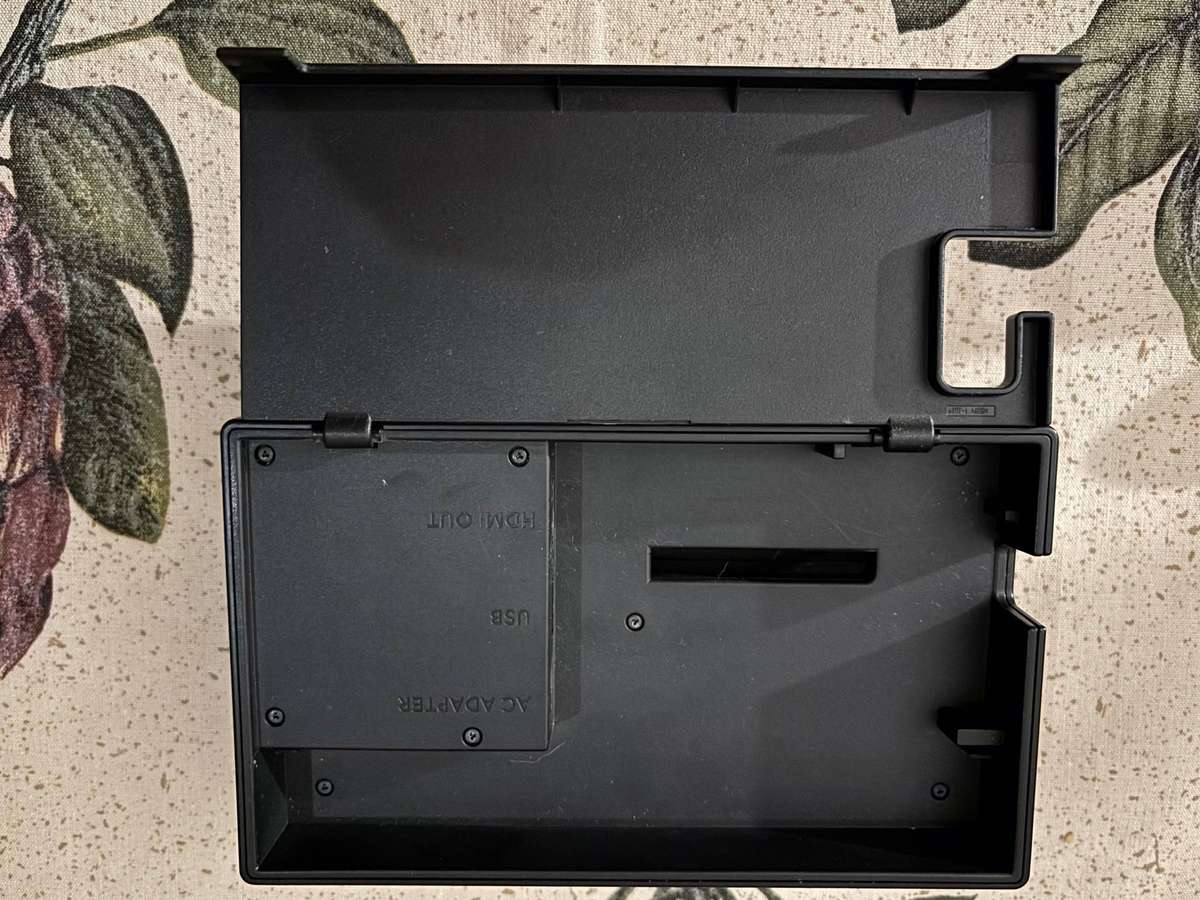 Nintendo Switch V1 complete, with case + 128 GB micro SD card