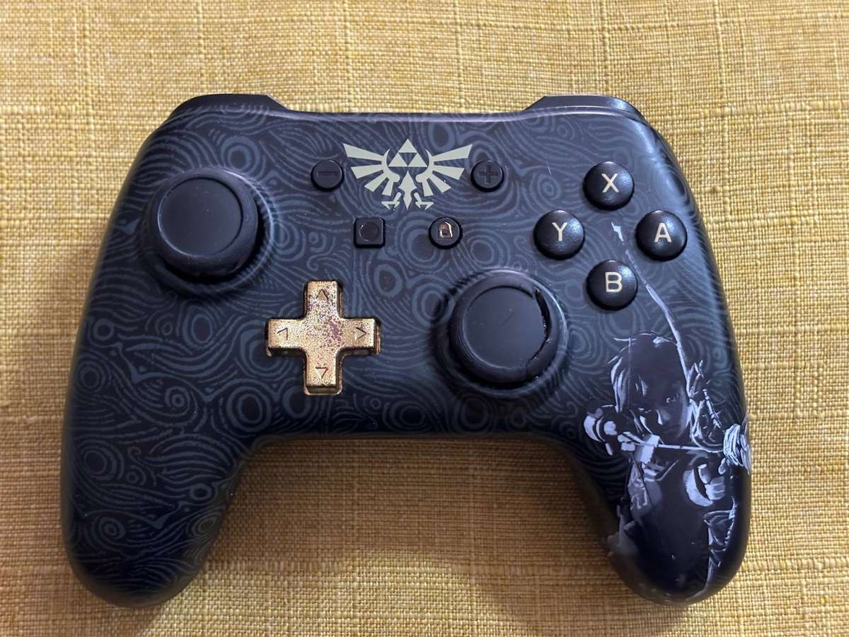 Zelda themed wired Nintendo Switch Controller