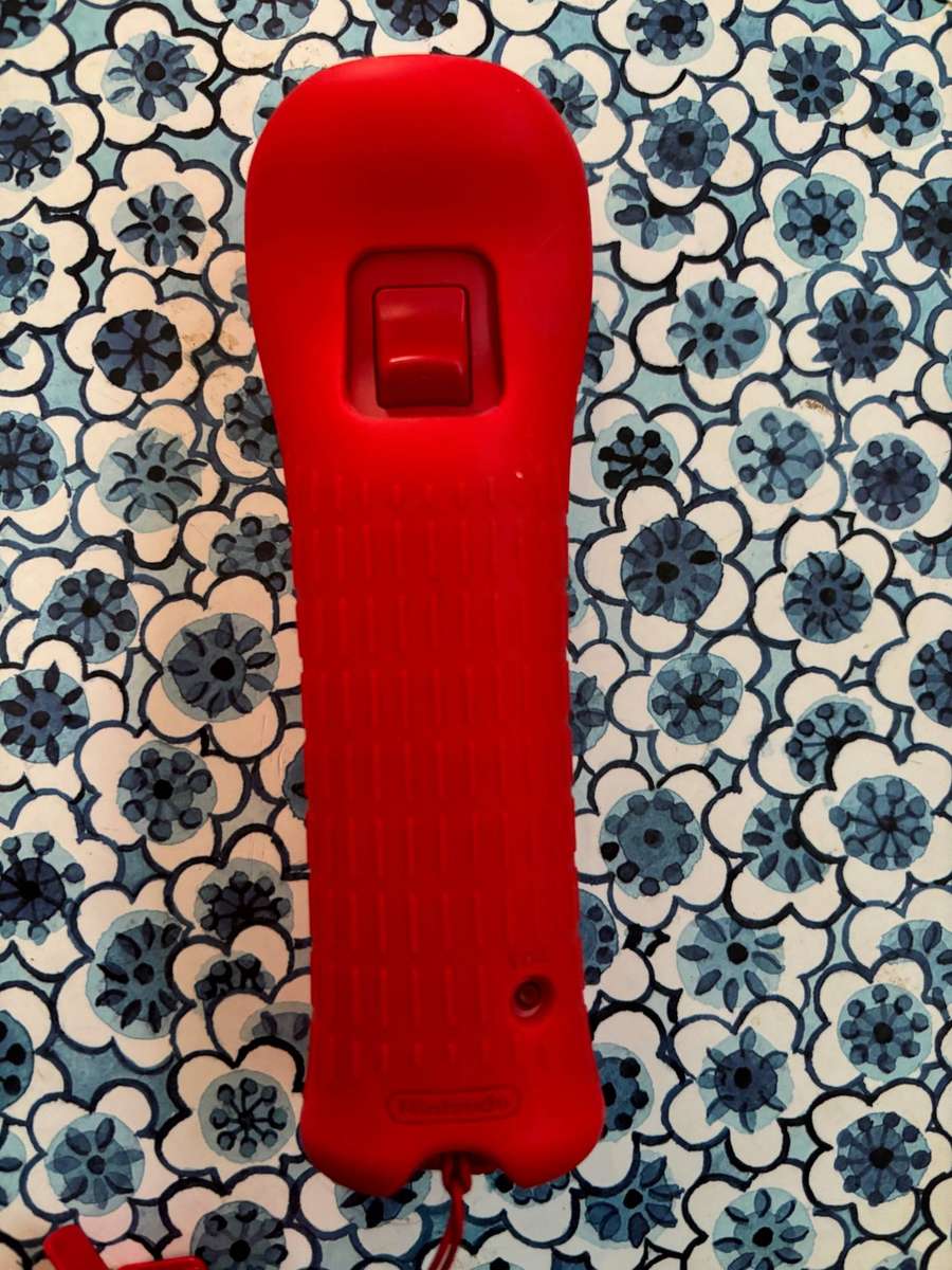 Genuine Nintendo red Wii Remote Plus (also for Wii U)