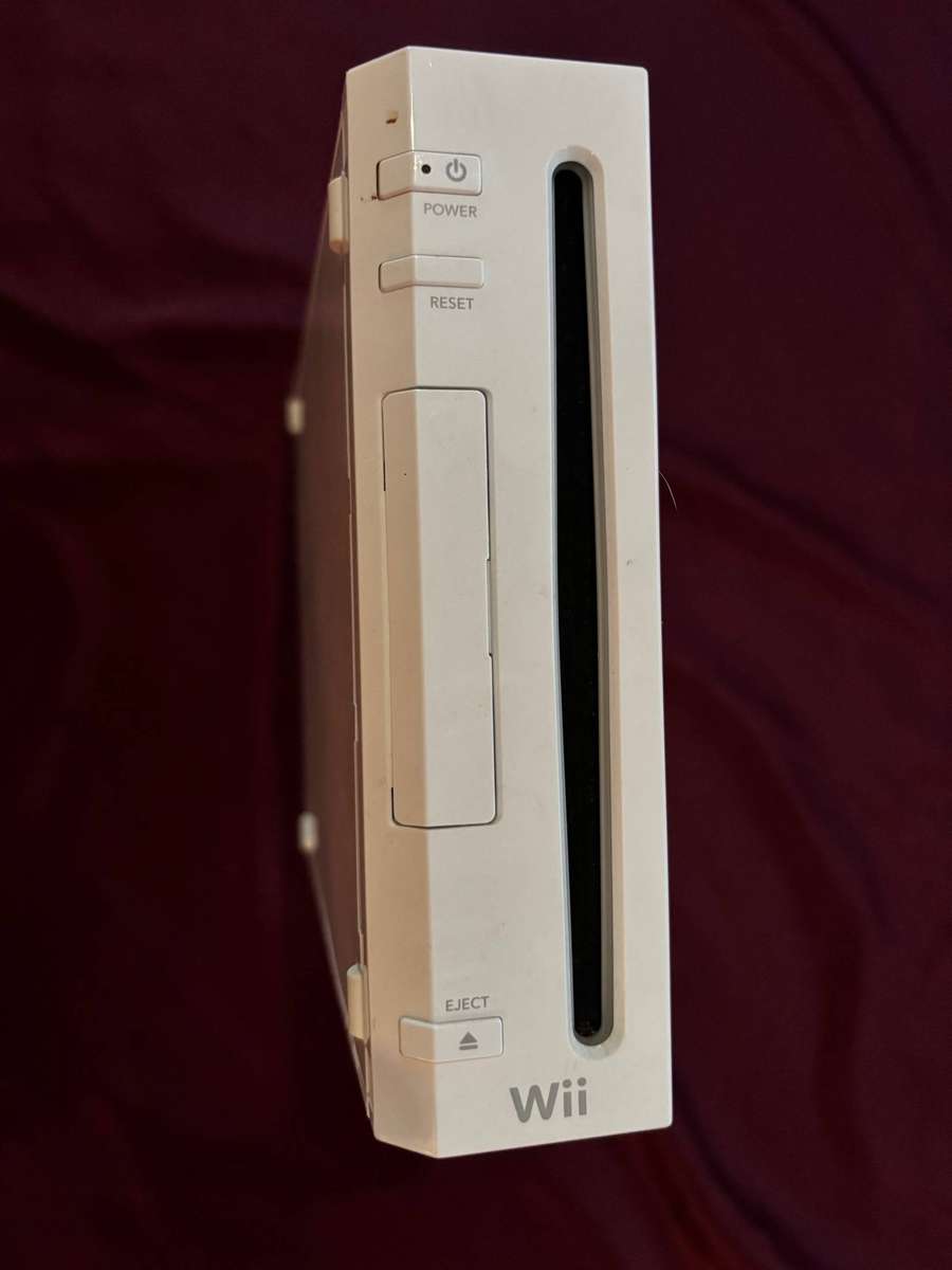 Genuine Nintendo white Wii console complete (PAL)