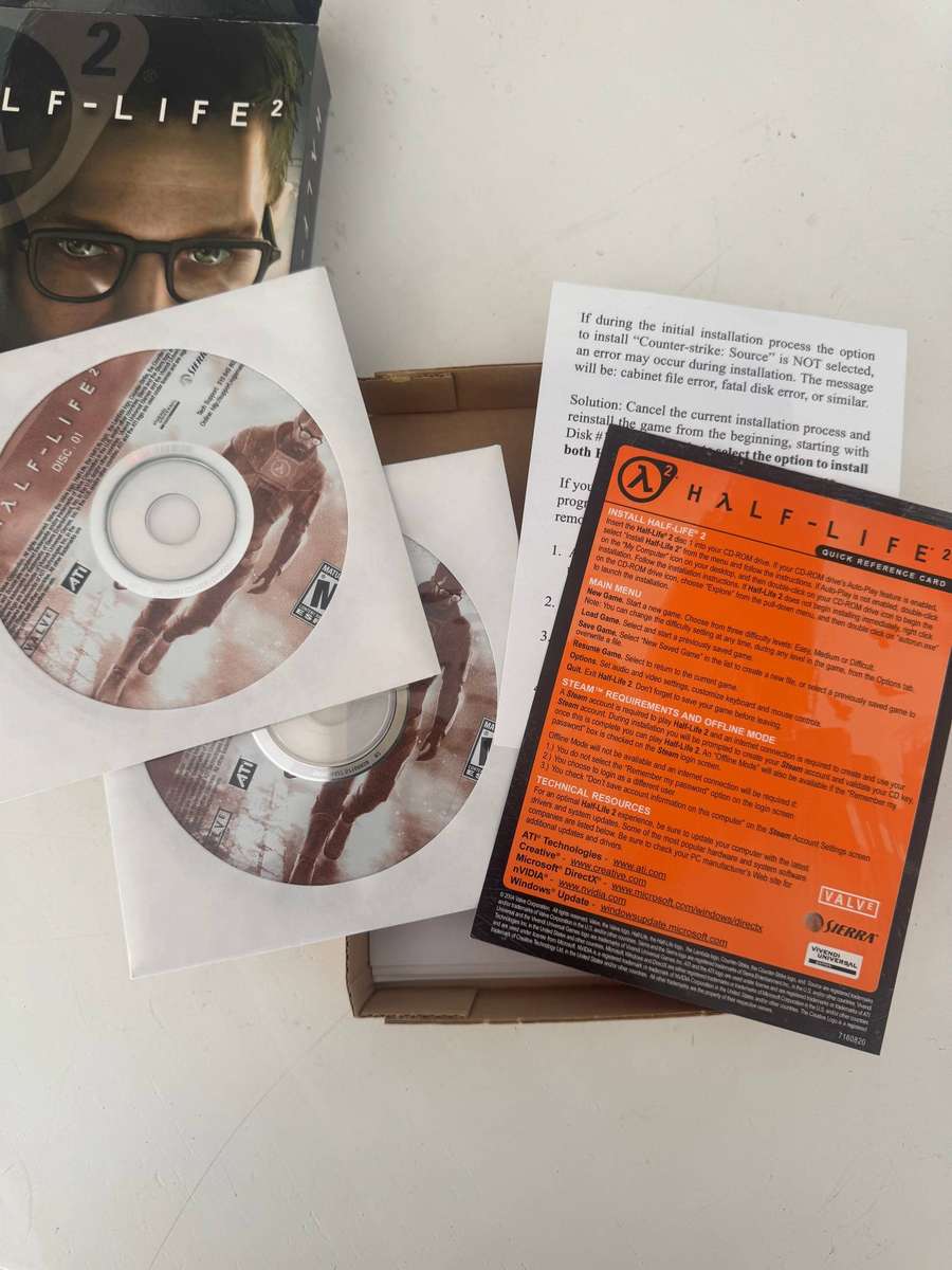 Half Life 2 - Big Box PC Game