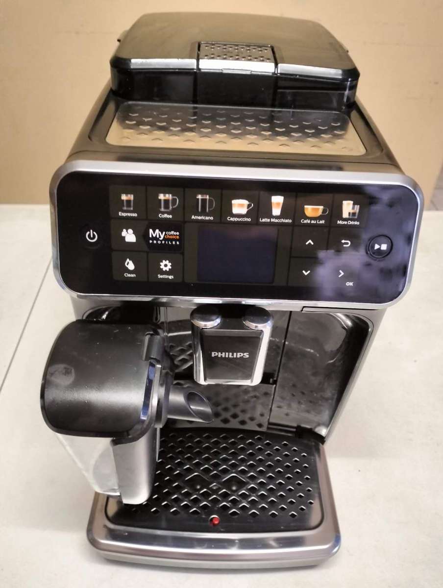 Philips 5400 Series Fully Automatic Espresso Machine - Premium Coffee