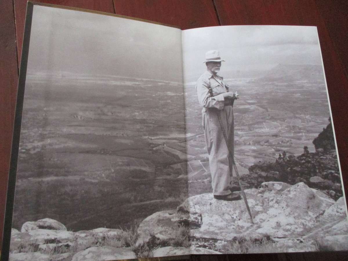 Jan Smuts -Man of Courage and Vision. By Antony Lentin