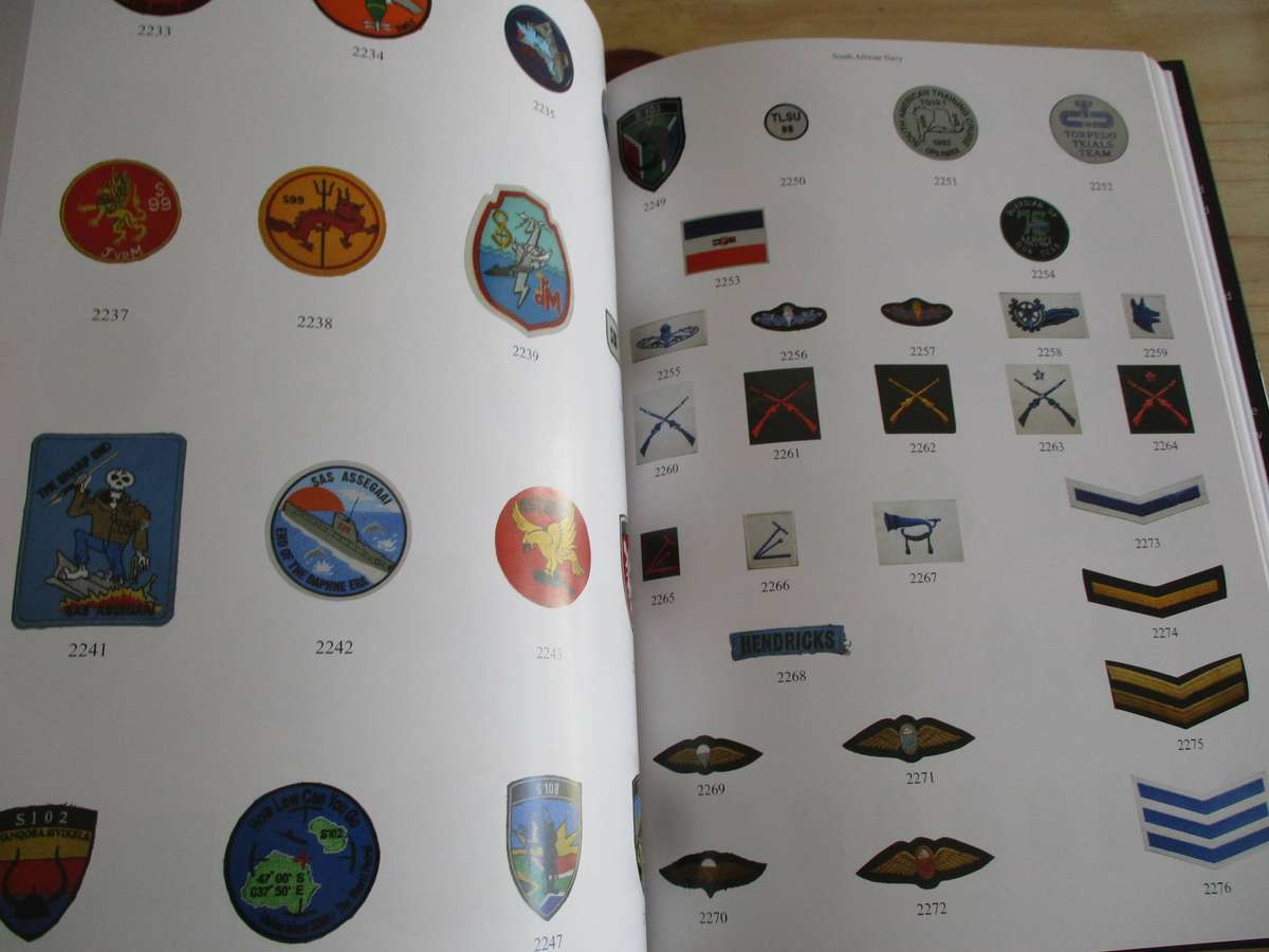 Border War Badges  Andrew Ross Dinnes