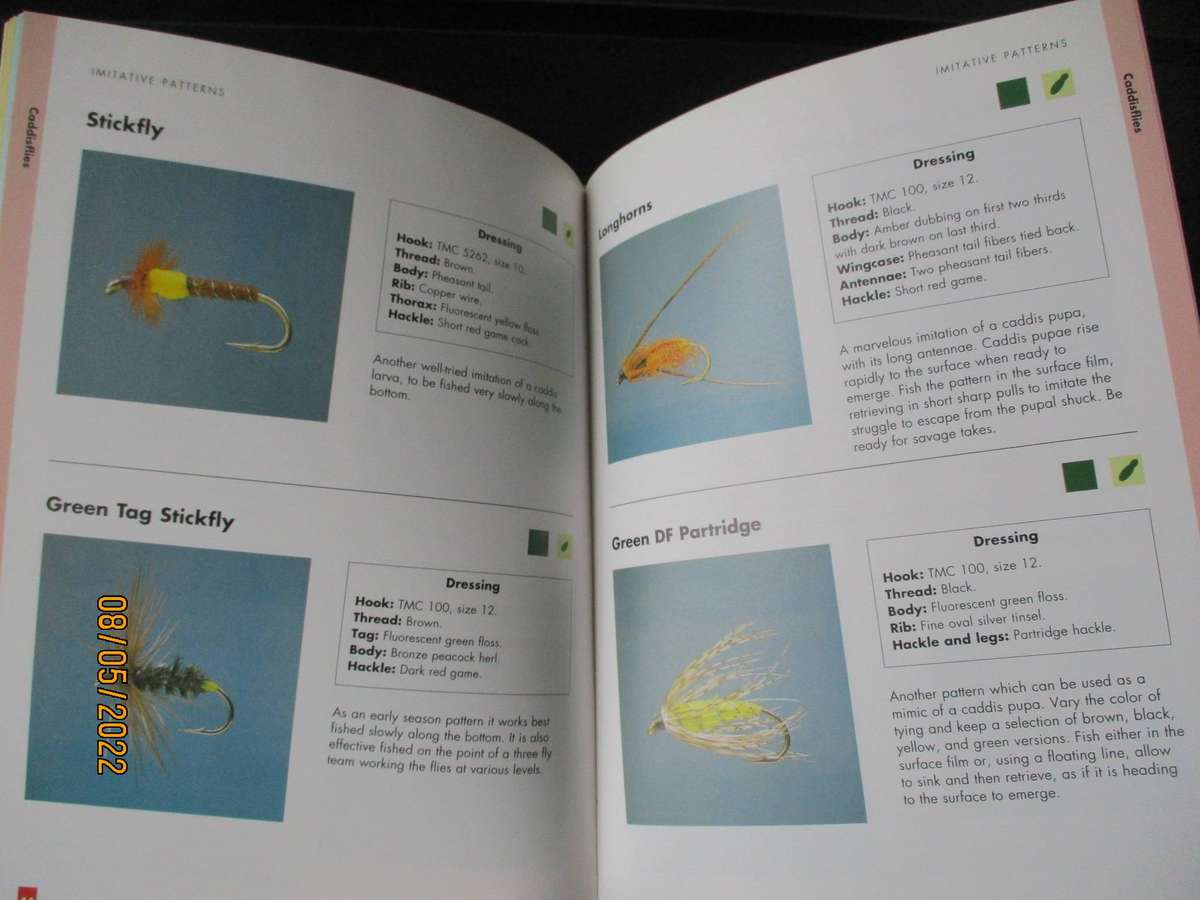 Anglers' Flies: The illustrated guide to over 100 artificial flies. Stephen Simpson & George McGavin