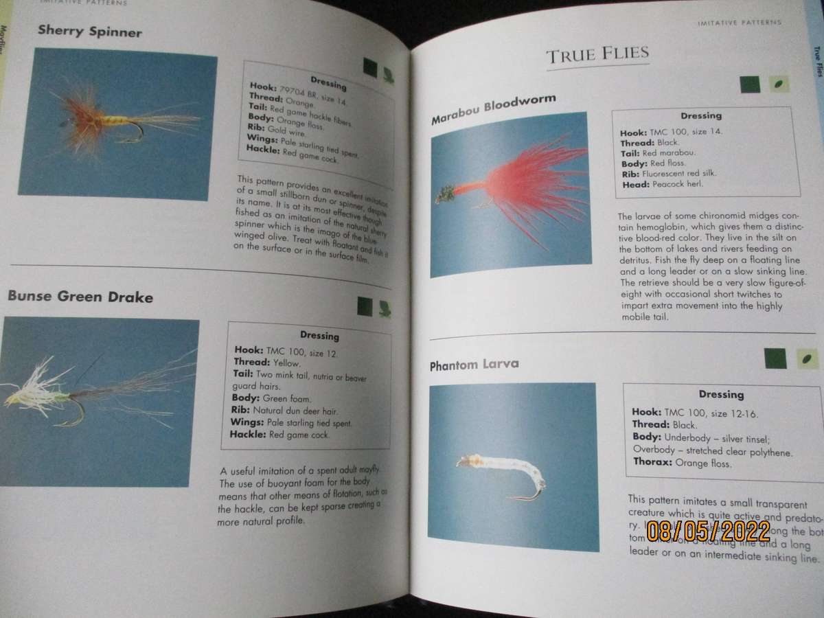 Anglers' Flies: The illustrated guide to over 100 artificial flies. Stephen Simpson & George McGavin