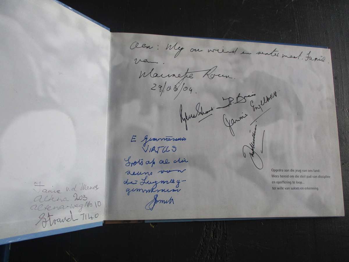 Mannetjies Roux. GETEKEN Roux, Ryk van Schoor, Theuns Briers, Jannie Engelbrecht, Dawie de Villiers