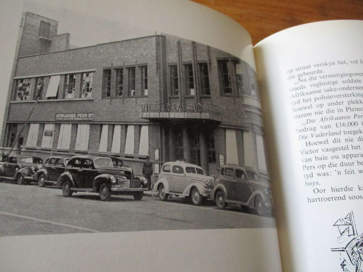 'n Volk staan op uit sy as: Verhaal van die Afrikaanse Pers (1962) Beperk L.J. Erasmus