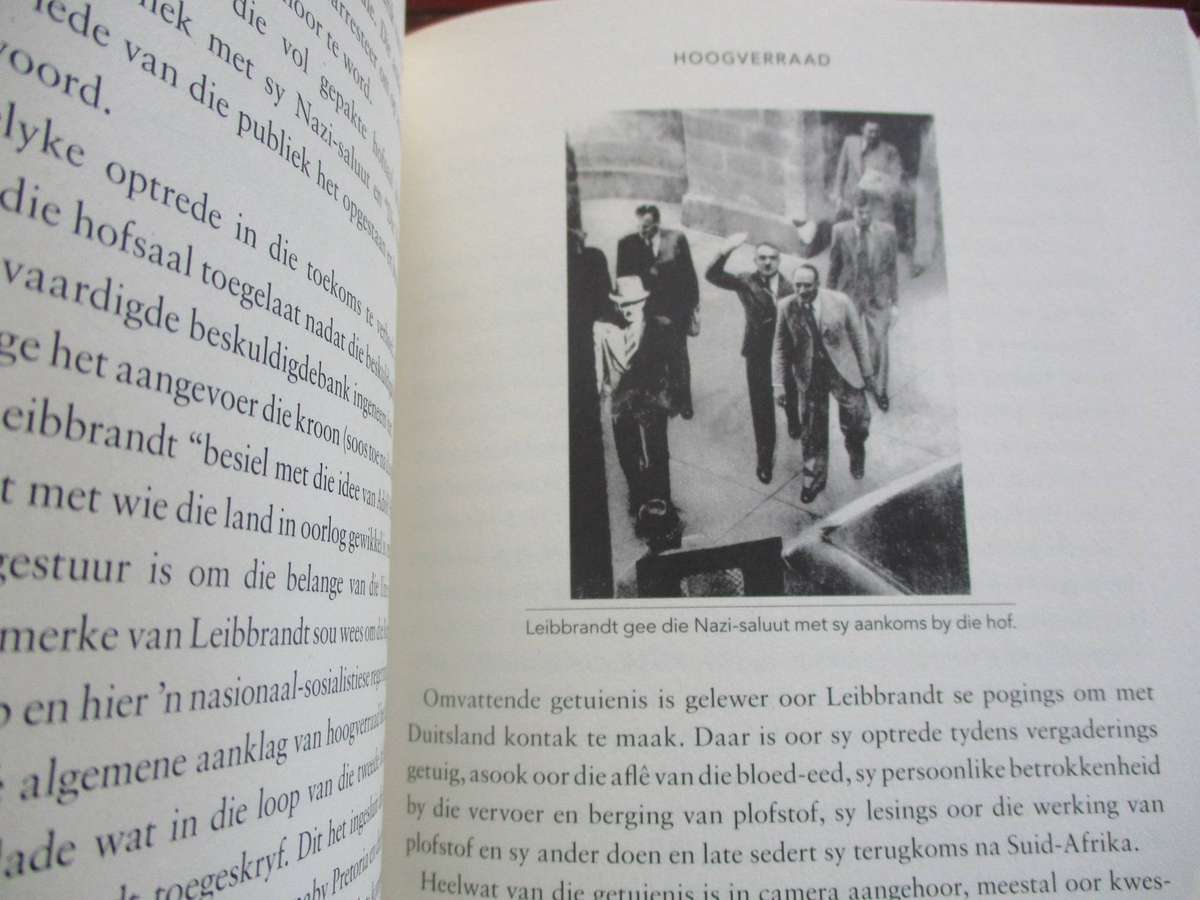 Robey Leibbrandt. 'n Lewe van fanatisme. deur Albert Blake