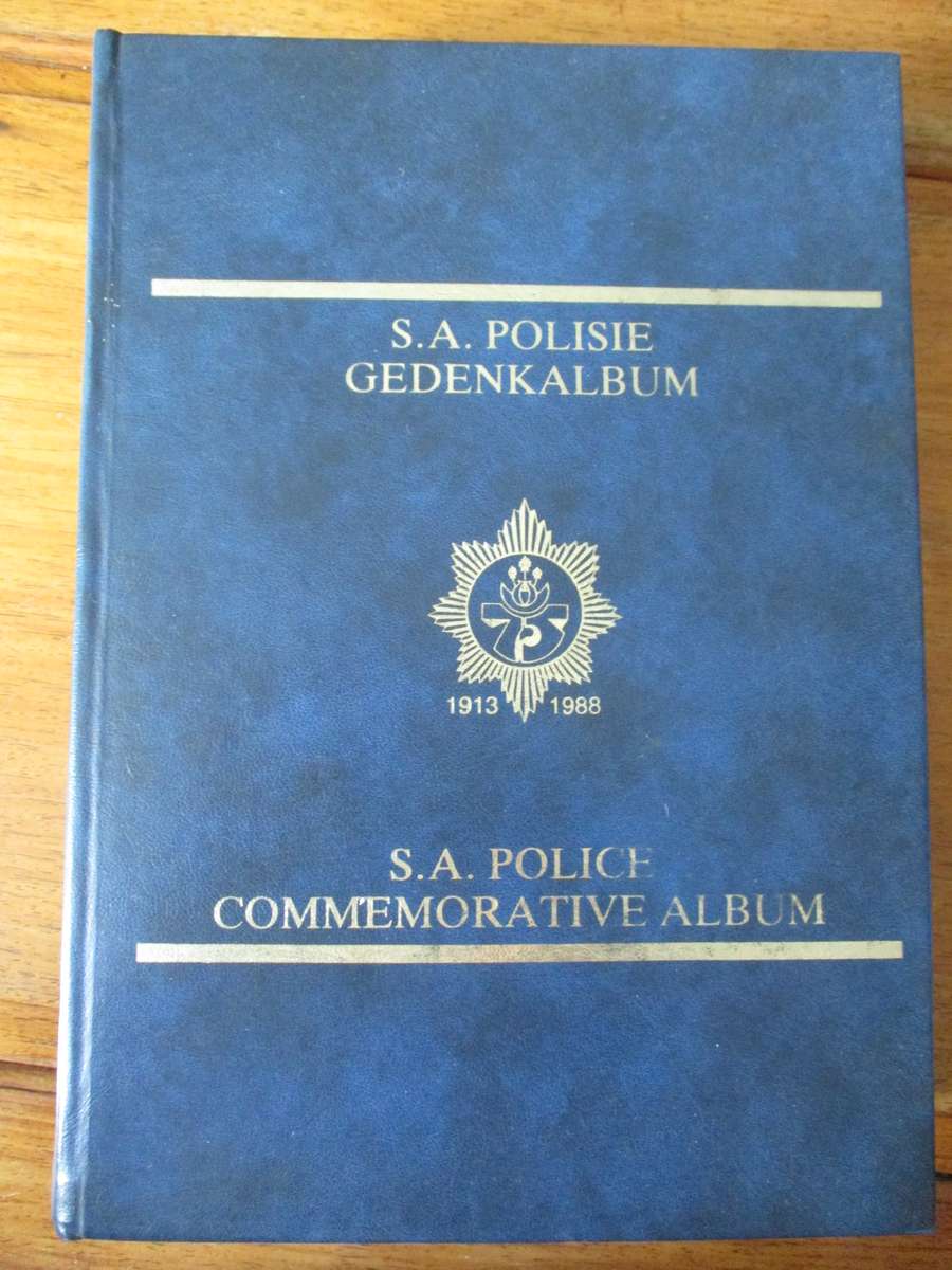 S.A. POLISIE GEDENKALBUM  S.A. POLICE COMMEMORATIVE ALBUM  1913-1988