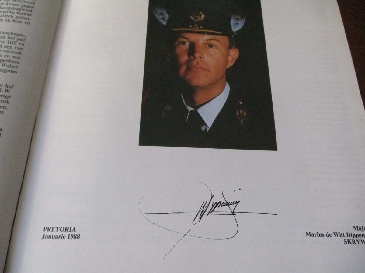 S.A. POLISIE GEDENKALBUM  S.A. POLICE COMMEMORATIVE ALBUM  1913-1988