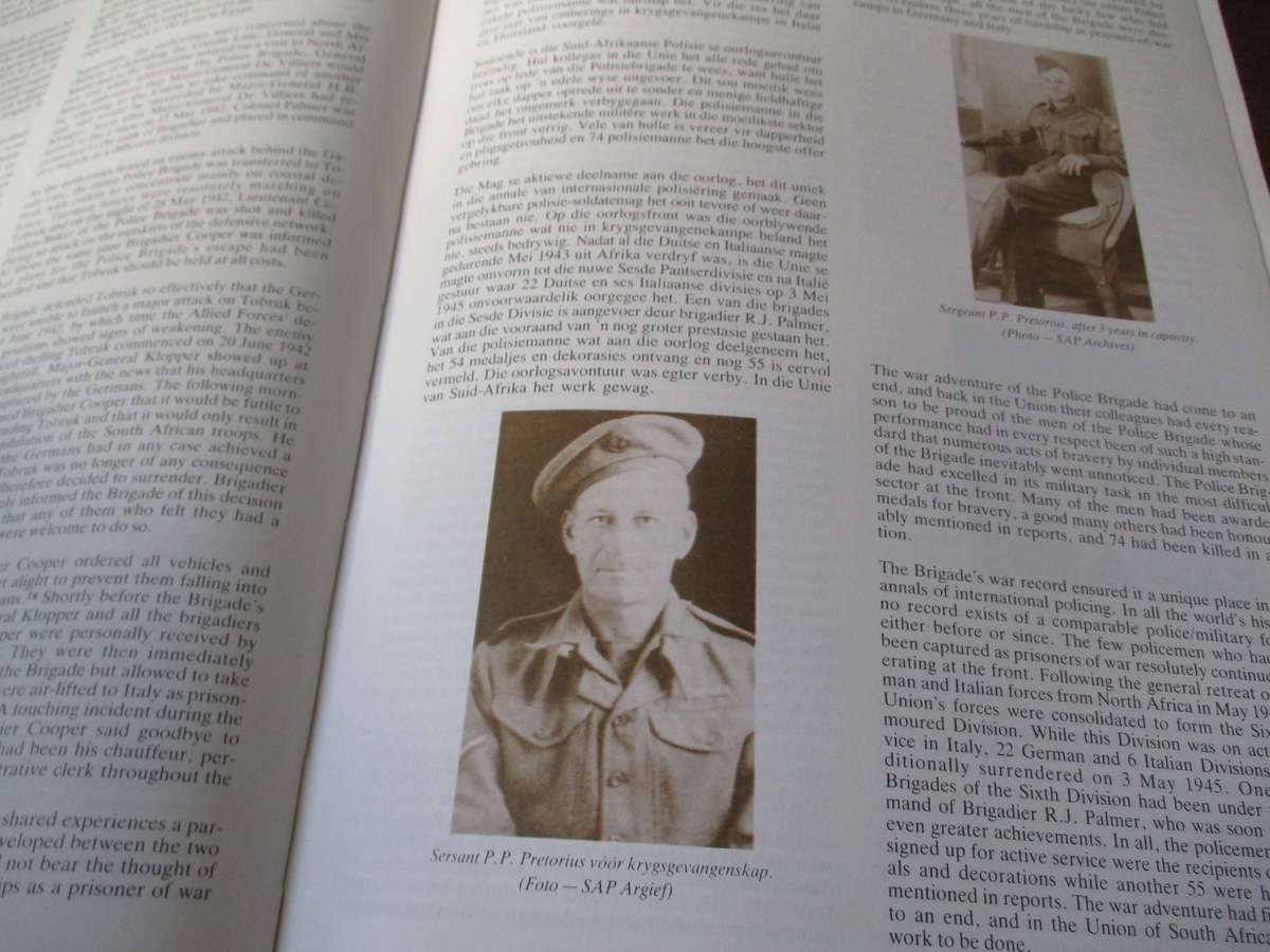 S.A. POLISIE GEDENKALBUM  S.A. POLICE COMMEMORATIVE ALBUM  1913-1988