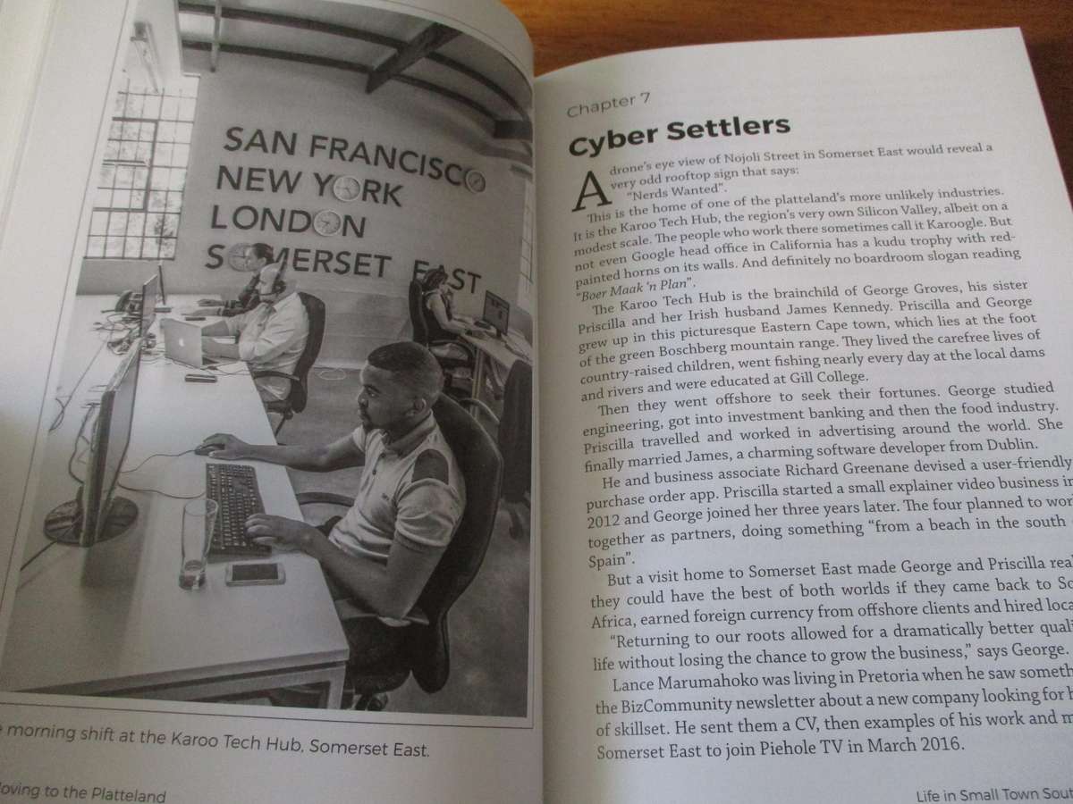 Moving to the Platteland  Life in Small Town South Africa  Julienne du Toit & Chris Marais