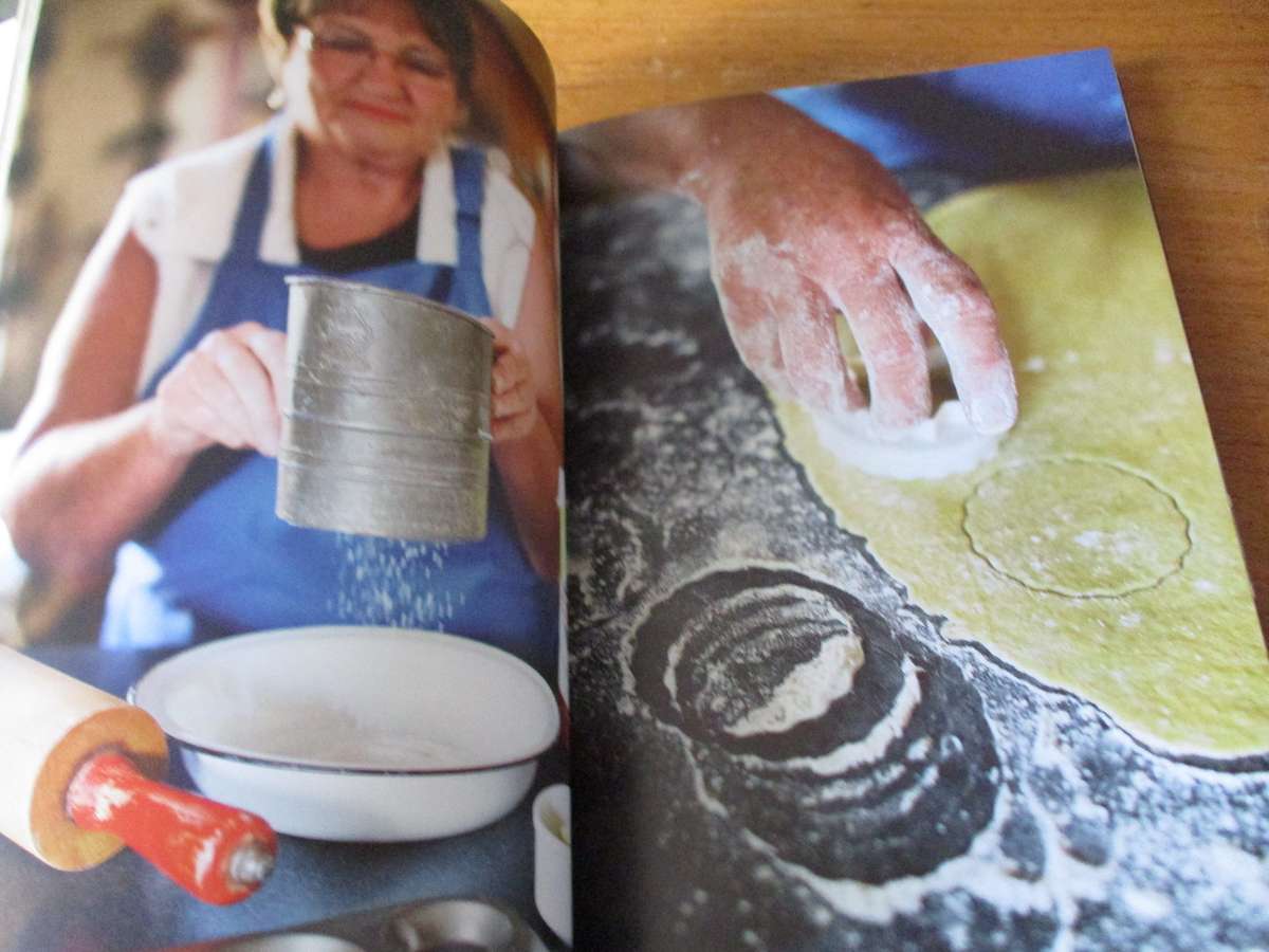 BERTUS BASSON Homegrown with Russel Wasserfall & Roxy Spears