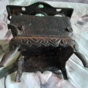 Vintage miniature Queen Anne Stove