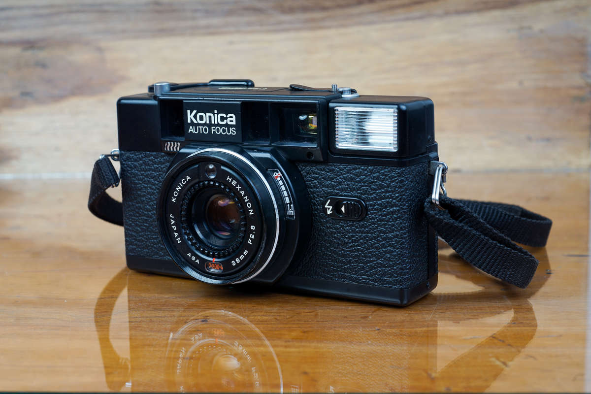 Konica C35 AF2 point & shoot 35mm film camera