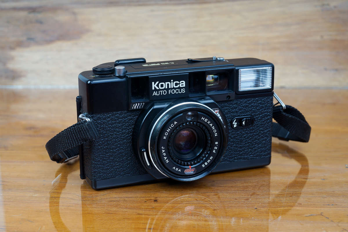 Konica C35 AF2 point & shoot 35mm film camera