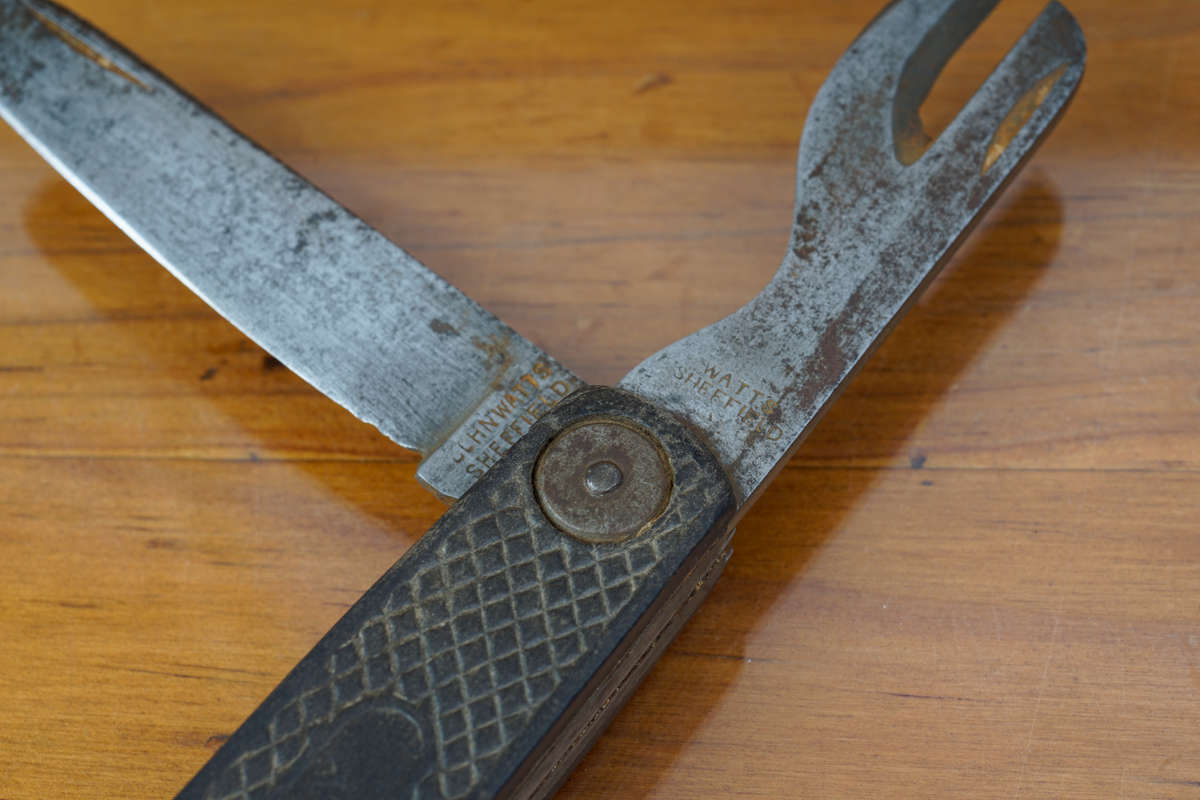 Vintage pocket knife, possibly military?