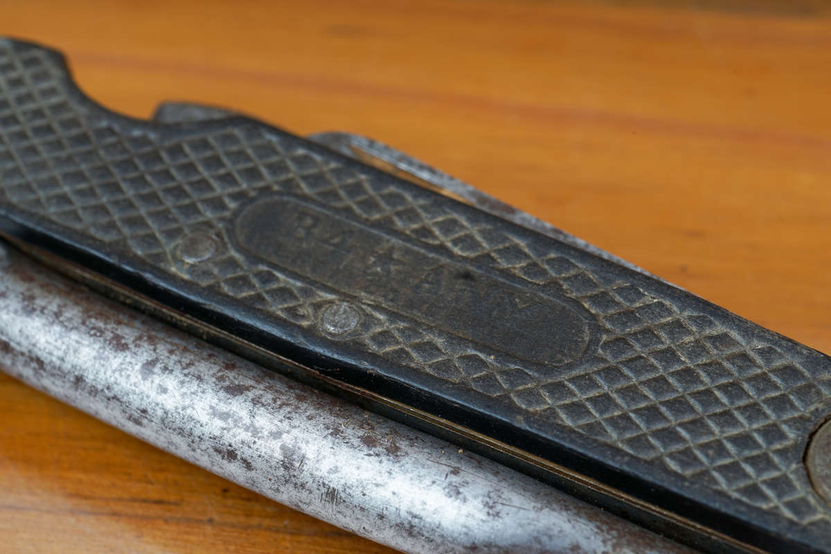 Vintage pocket knife, possibly military?