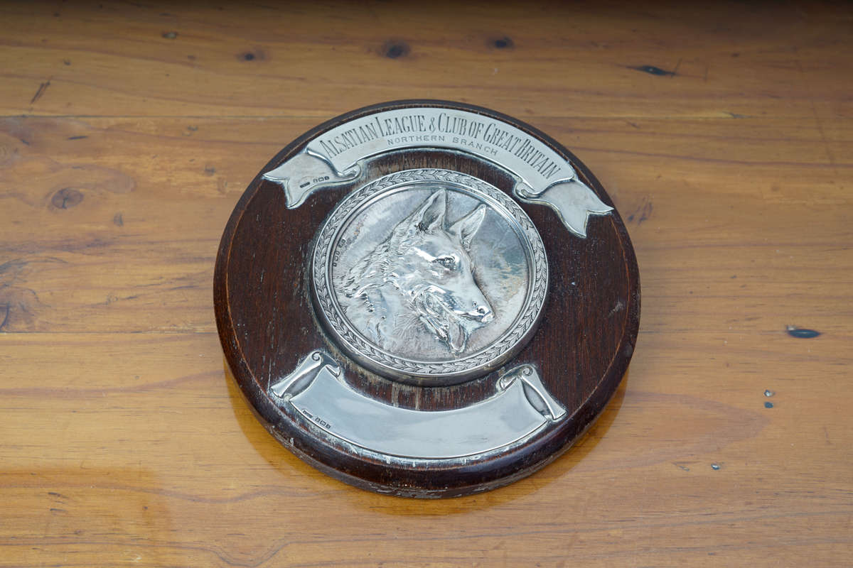 Vintage wood & sterling silver Alsatian league & club of Great Britain plaque