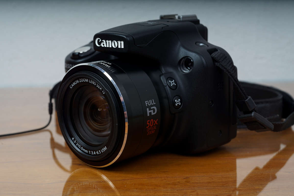 Canon PowerShot SX50 HS 12.1mp digital point & shoot camera