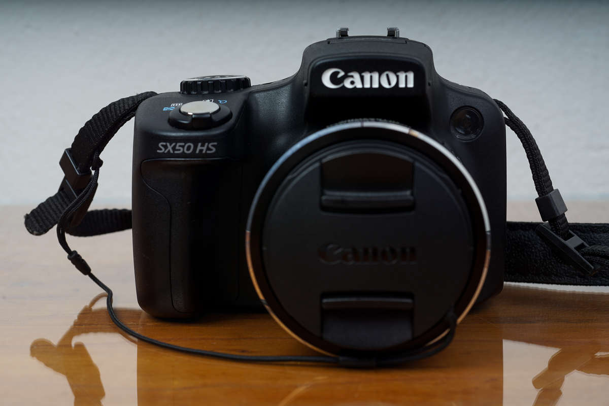 Canon PowerShot SX50 HS 12.1mp digital point & shoot camera